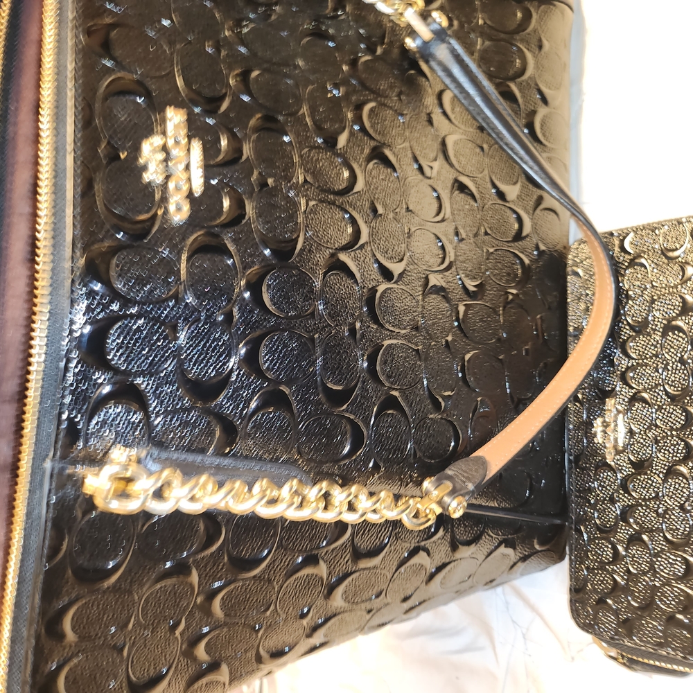 black Coach Ava Chain Tote bag. With Matching Wallet. Gently Used Or Best Offer